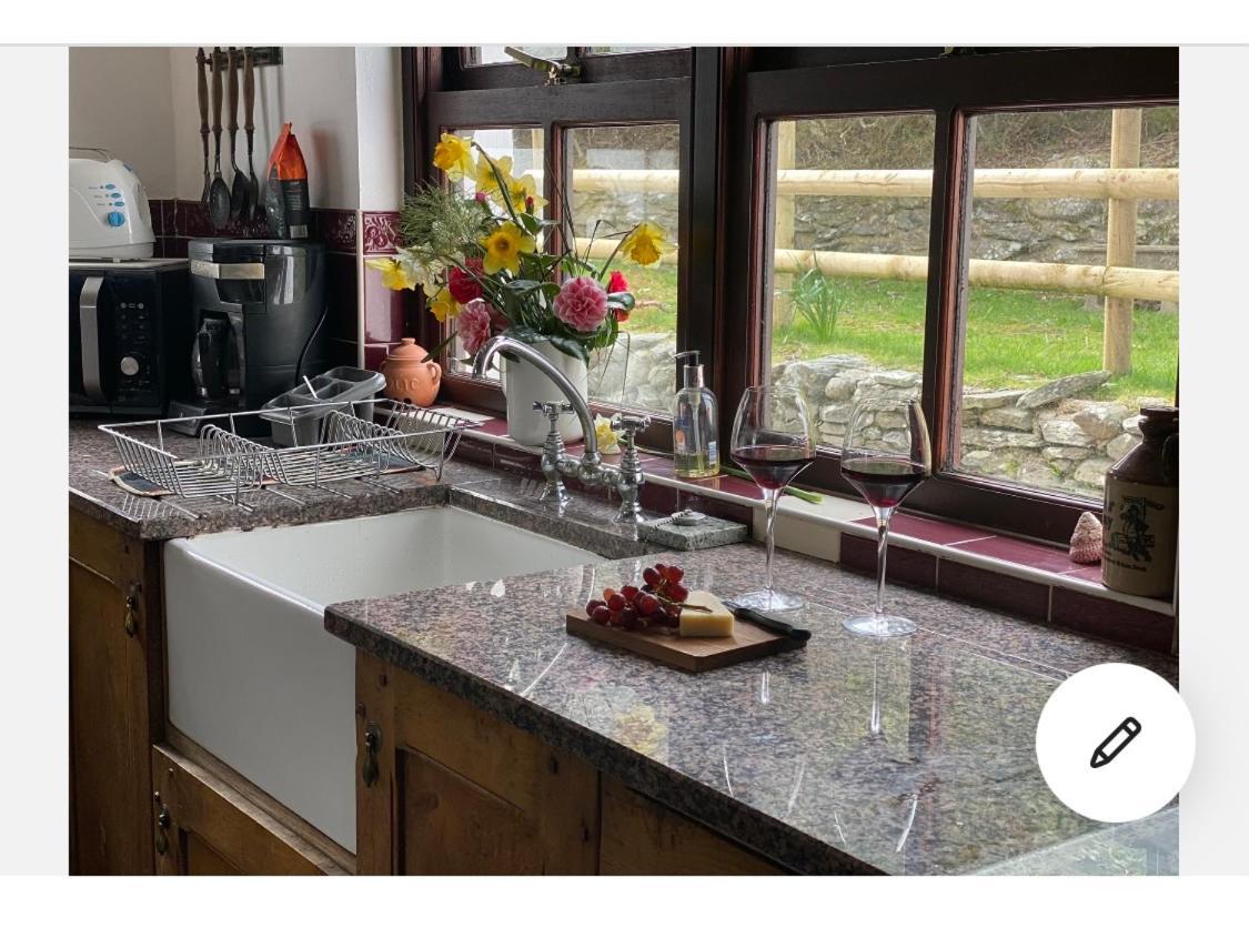 바머스 Beautiful Secluded Farmhouse With Hot Tub 빌라 외부 사진